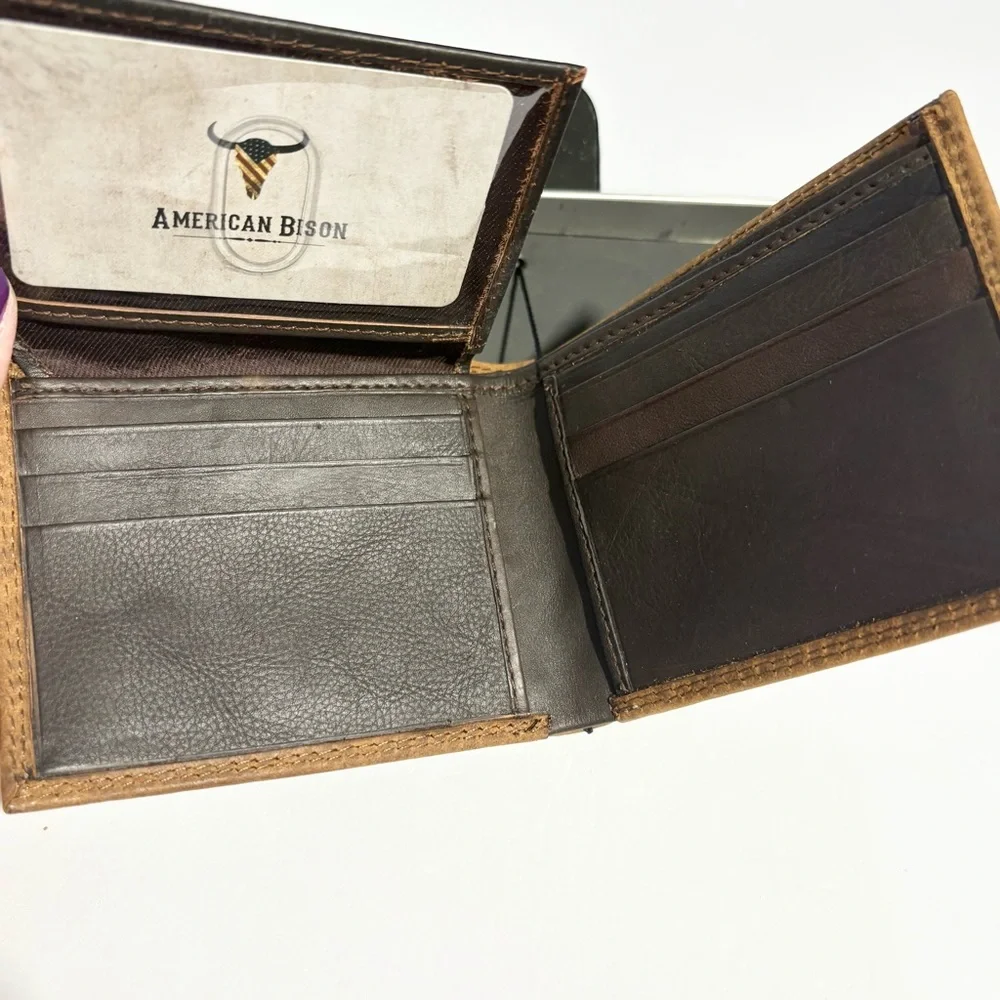 American Bison Men's Bifold Brown Leather Wallet New In Box